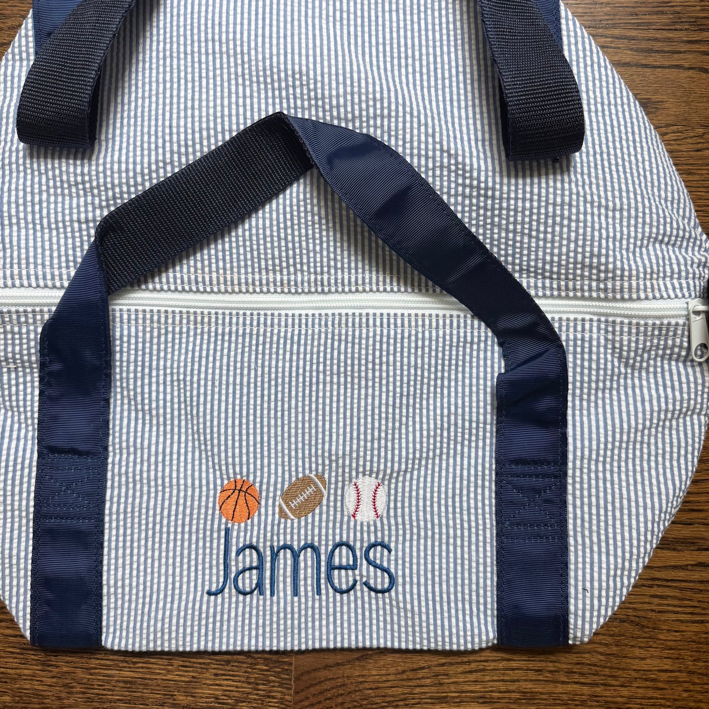 sample sale (AS IS): navy seersucker duffel bag "James"