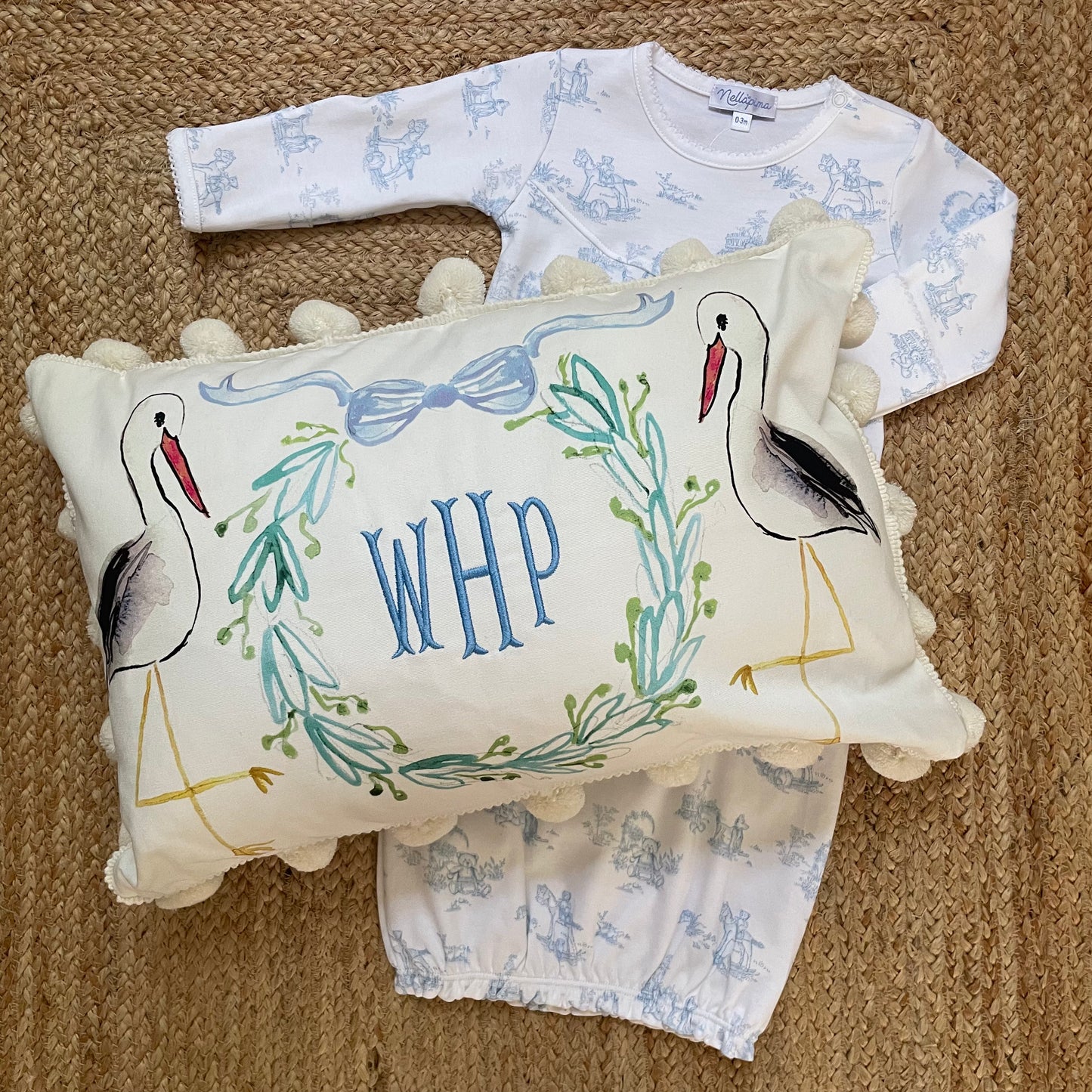 Stork lumbar pillow