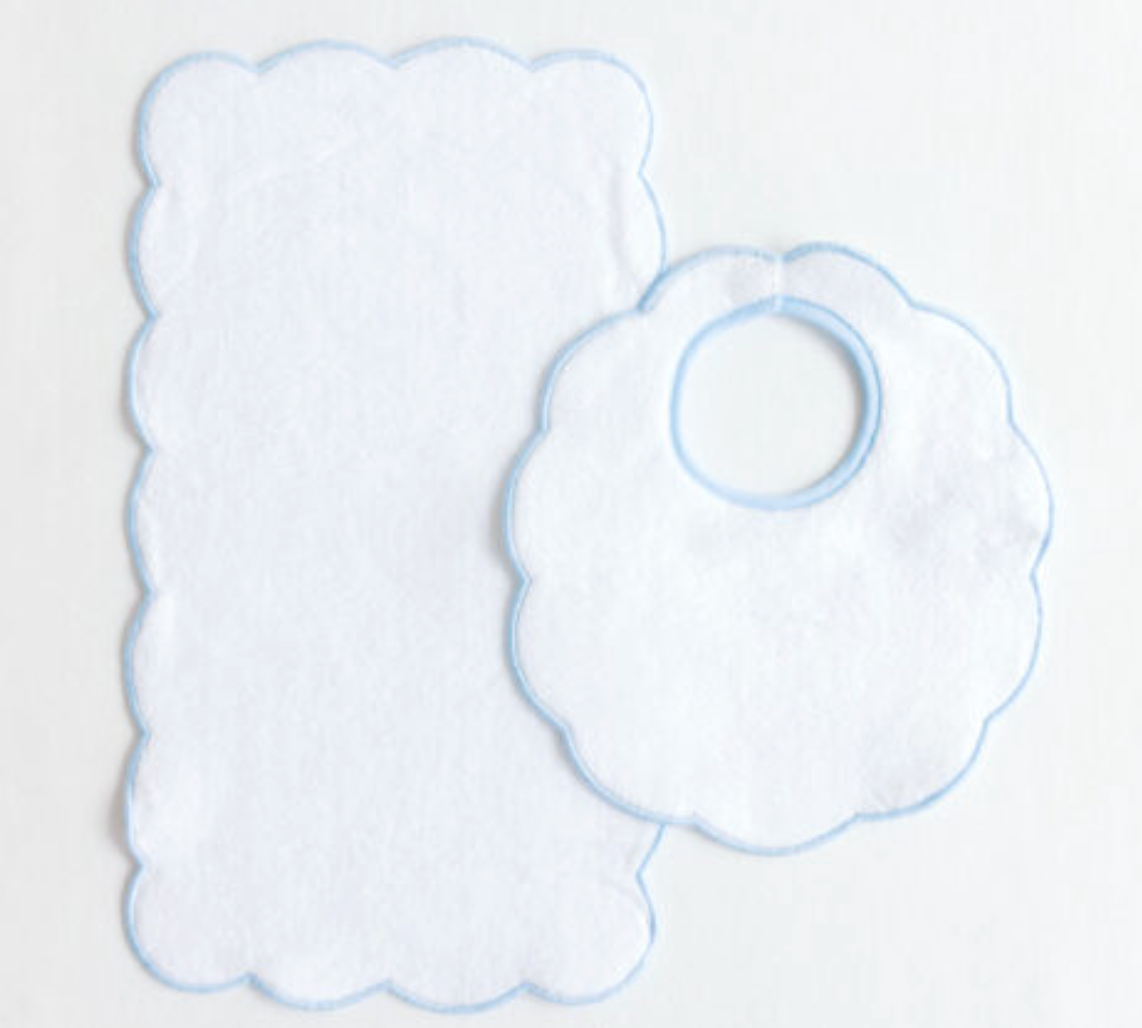 Scalloped edge bib + burp set